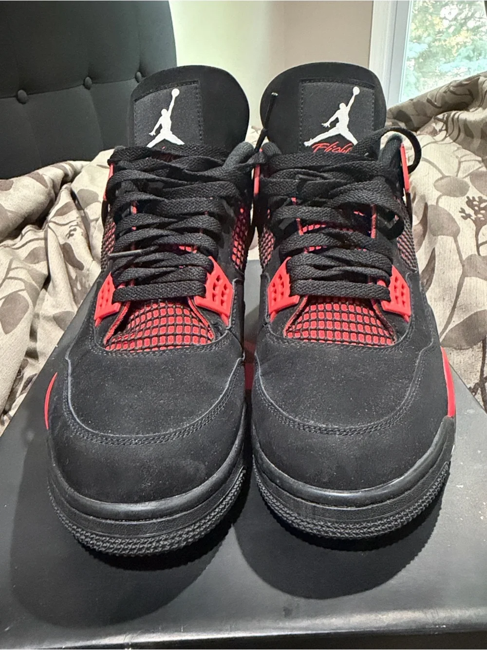 Air Jordan 4 Red Thunders